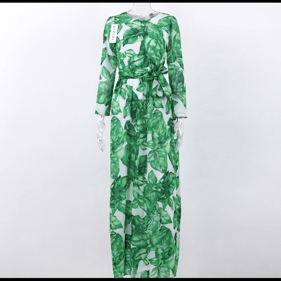 Spring dress - Picture 2 of 3